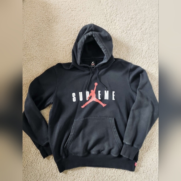 Supreme x Jordan Hoodie Size Large - FW 2015 - Picture 2 of 5